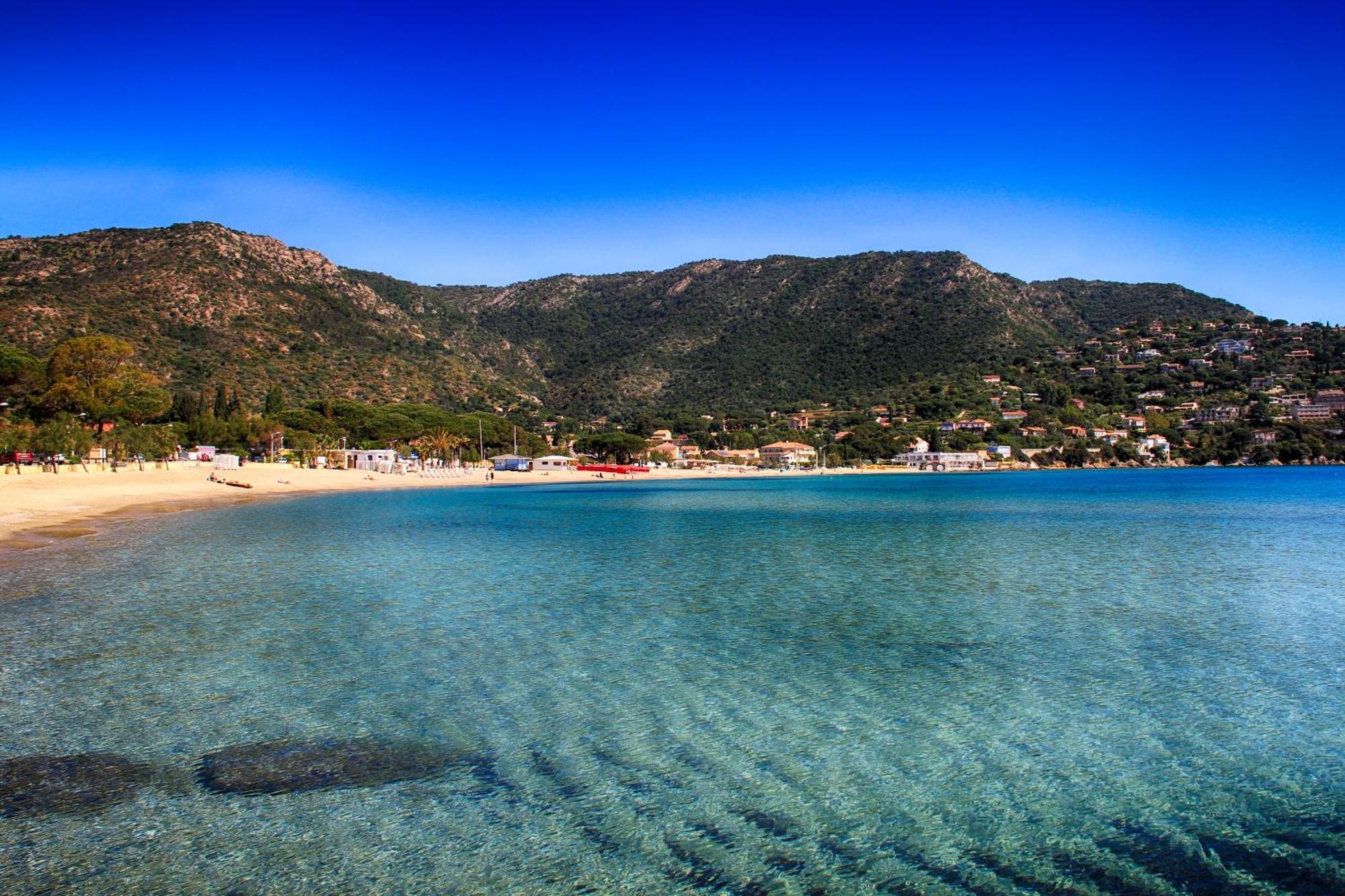 Hotel Le Rabelais Le Lavandou Εξωτερικό φωτογραφία