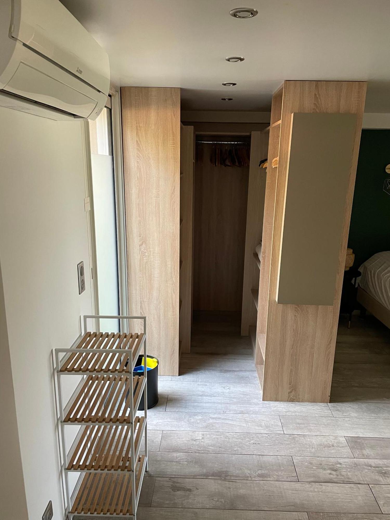 Hotel Le Rabelais Le Lavandou Εξωτερικό φωτογραφία