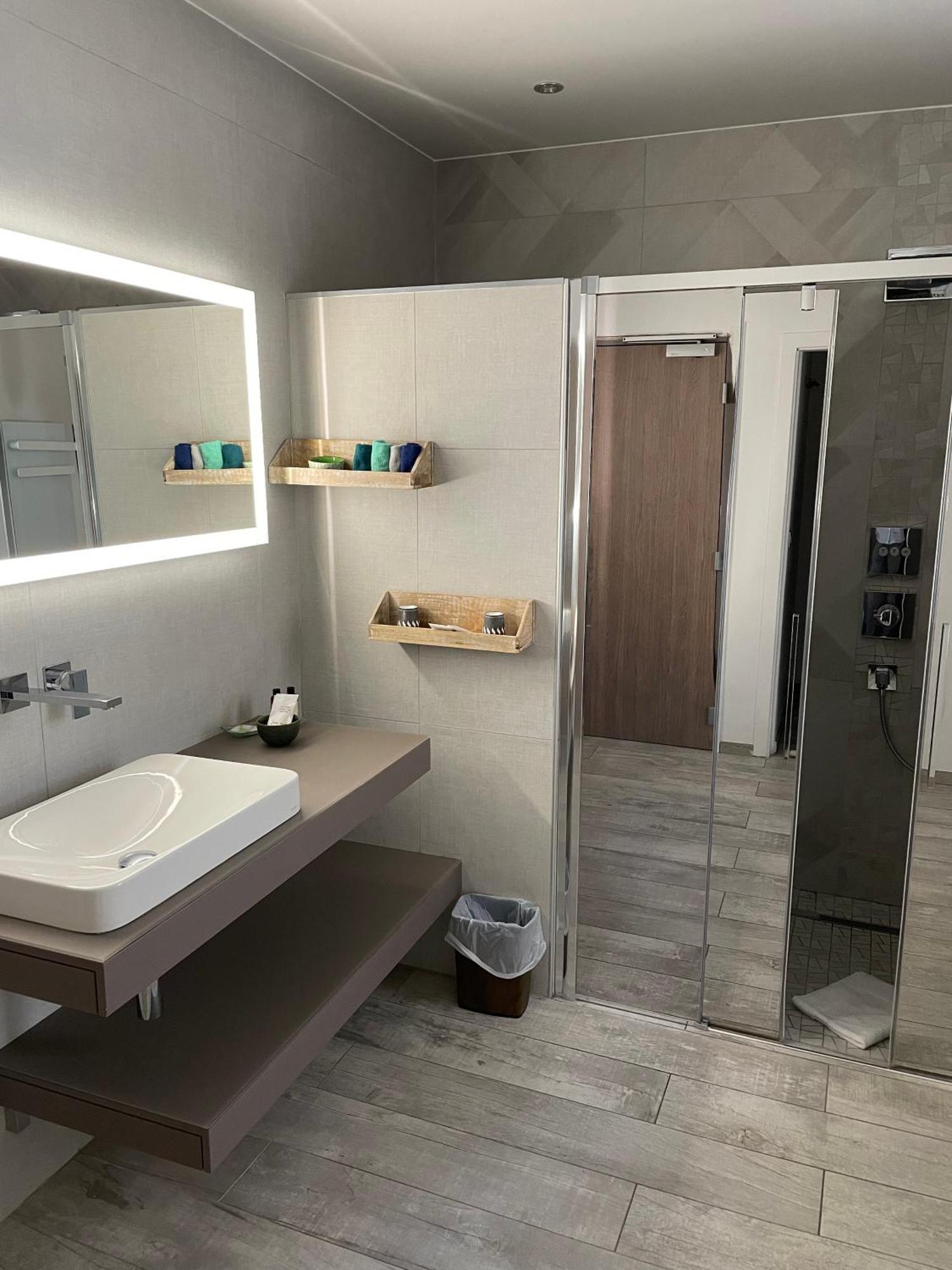 Hotel Le Rabelais Le Lavandou Εξωτερικό φωτογραφία