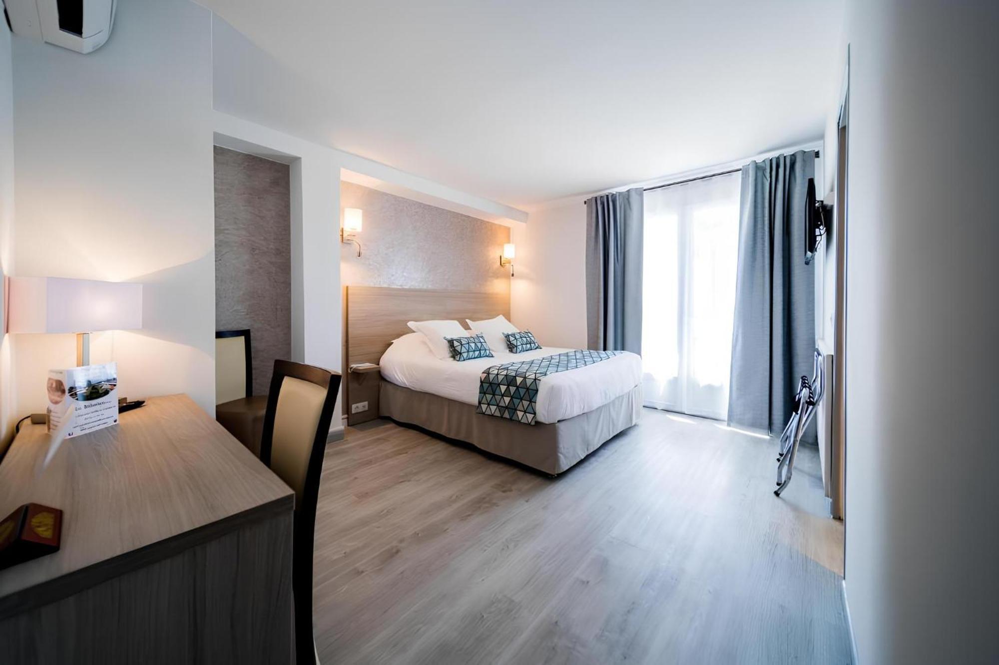 Hotel Le Rabelais Le Lavandou Εξωτερικό φωτογραφία