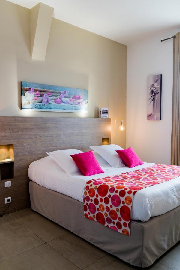 Hotel Le Rabelais Le Lavandou Εξωτερικό φωτογραφία