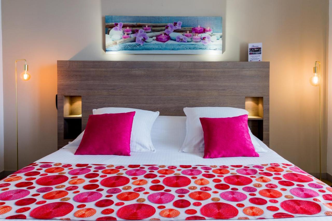 Hotel Le Rabelais Le Lavandou Εξωτερικό φωτογραφία