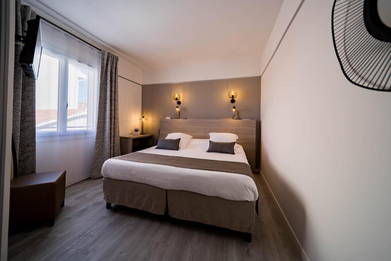 Hotel Le Rabelais Le Lavandou Εξωτερικό φωτογραφία