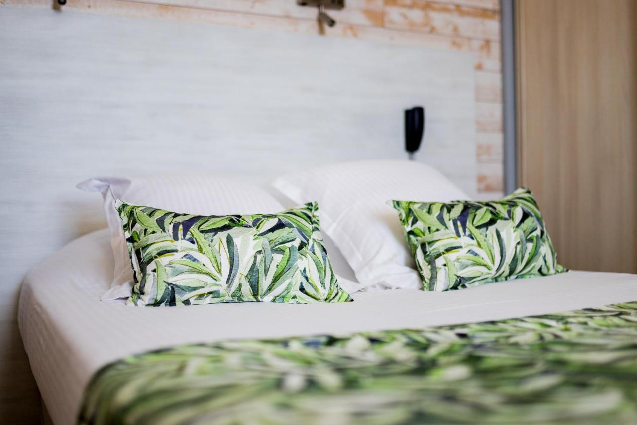 Hotel Le Rabelais Le Lavandou Εξωτερικό φωτογραφία