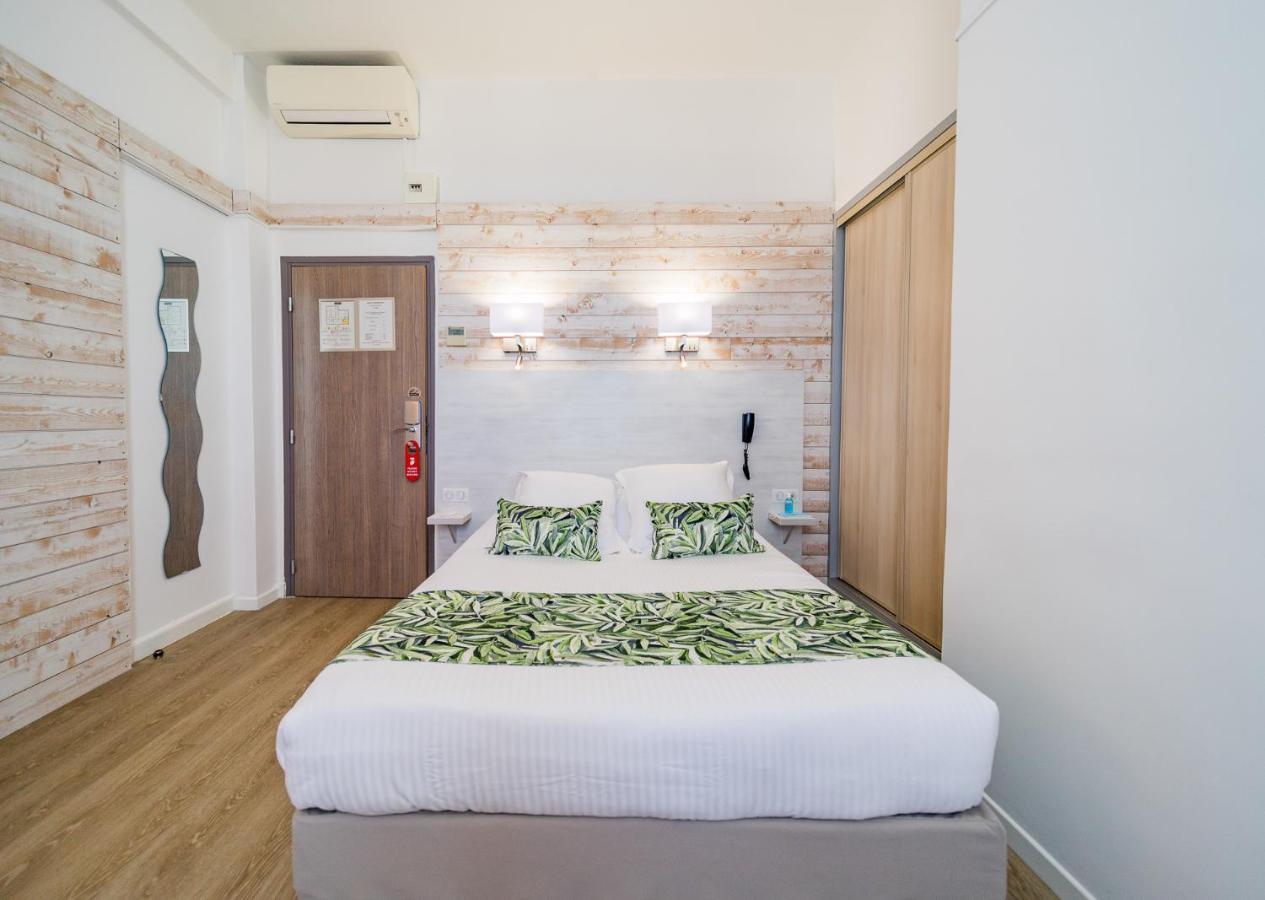 Hotel Le Rabelais Le Lavandou Εξωτερικό φωτογραφία