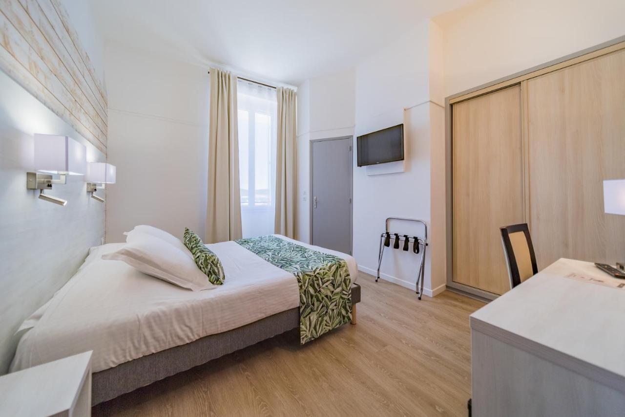 Hotel Le Rabelais Le Lavandou Εξωτερικό φωτογραφία